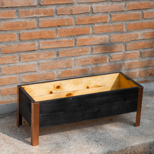 Jardinera mediana con patas de metal 80x32x30 cms.