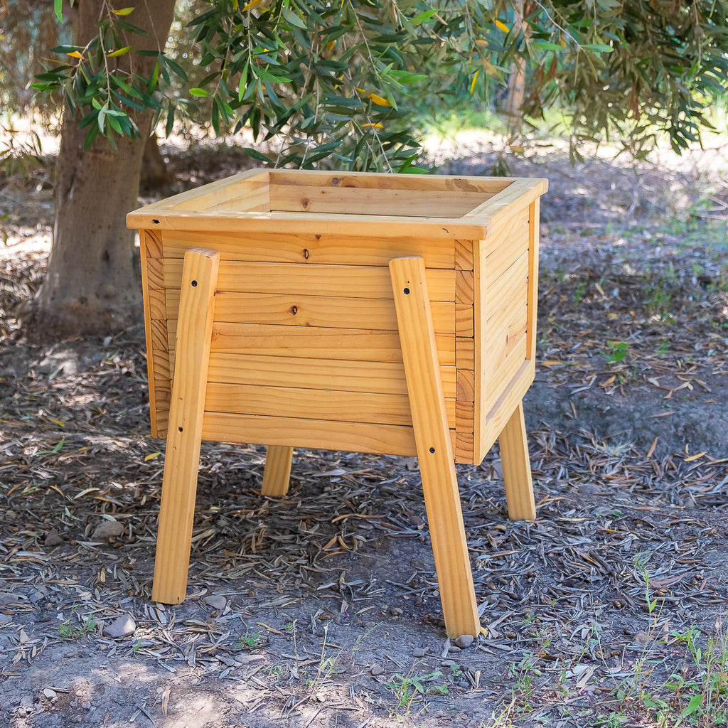 Macetero de madera grande - 42x42 cms.
